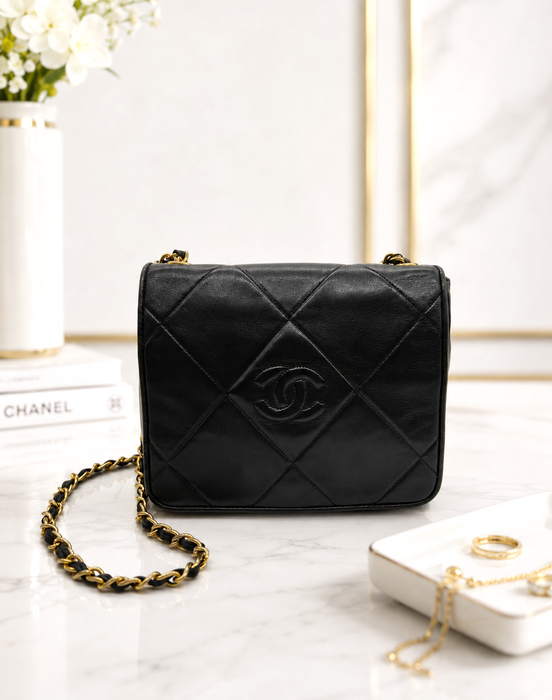 CHANEL Interlocking CC Black Lambskin Shoulder Bag