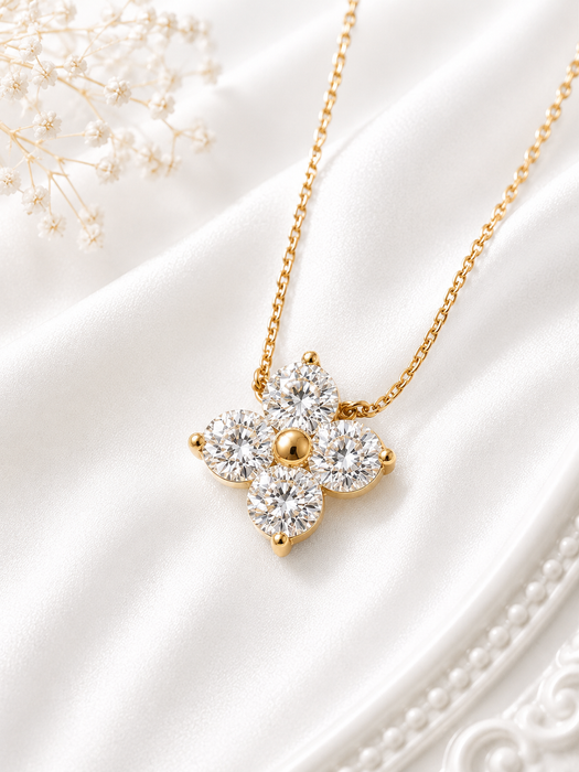 NO BRAND Clover Diamond Necklace