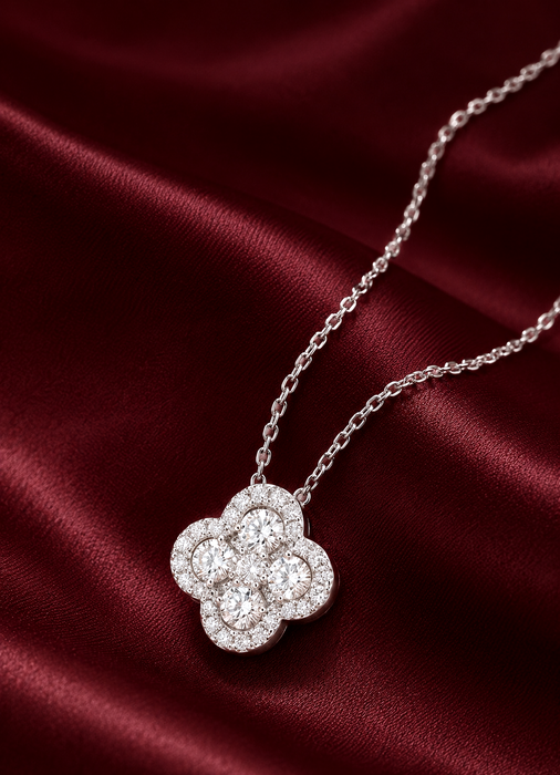 NO BRAND Clover Diamond Necklace