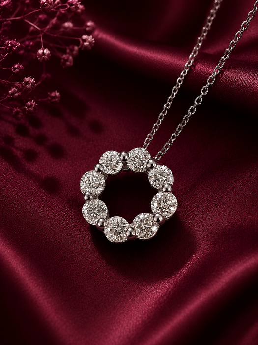 NO BRAND Round Cluster Diamond Necklace