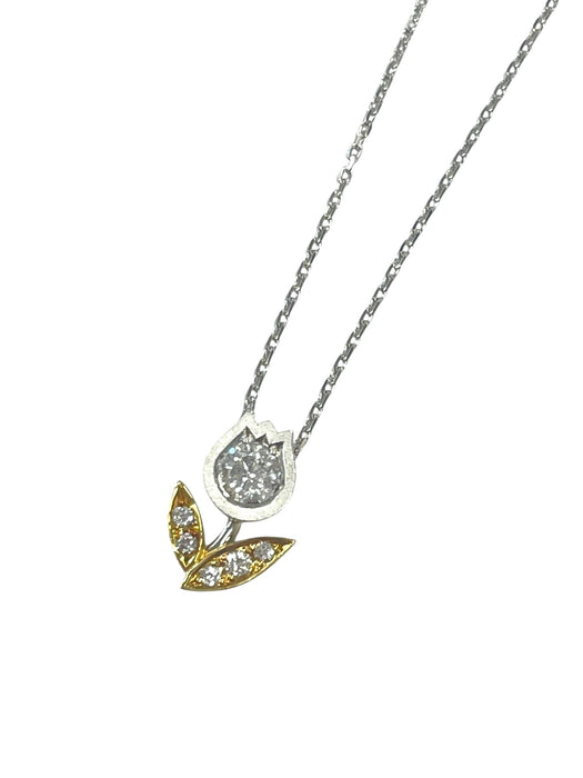 NO BRAND Flower Two-Toned Diamond Necklace