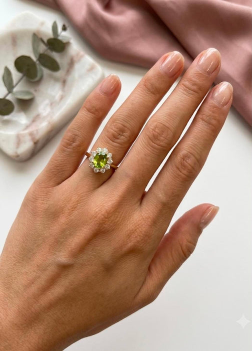 NO BRAND Peridot Diamond Ring