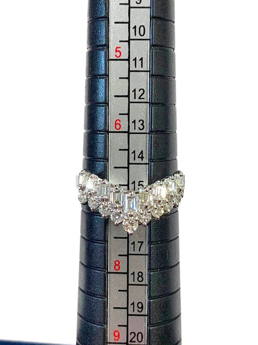 NO BRAND V Diamond Ring
