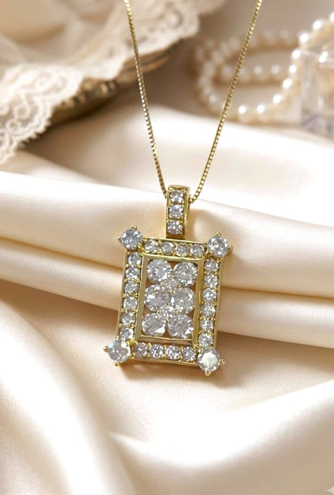 NO BRAND Square Cluster Diamond Necklace