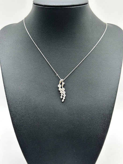 NO BRAND 10P Cluster Diamond Necklace