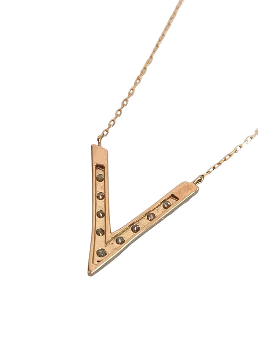 NO BRAND V Diamond Necklace