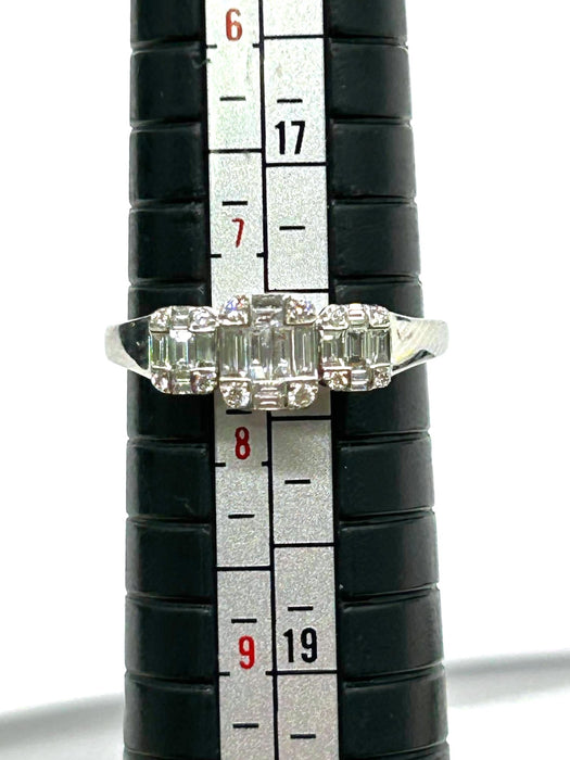 NO BRAND Baguette Diamond Ring