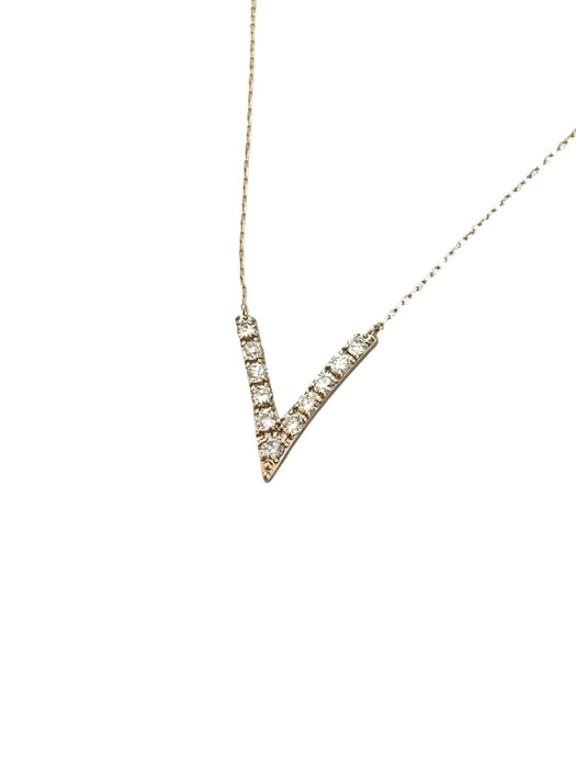 NO BRAND V Diamond Necklace
