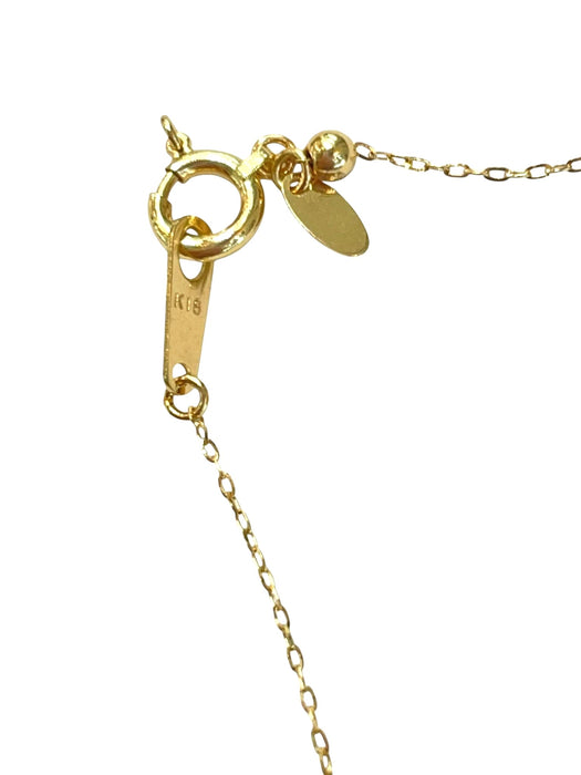 NO BRAND V Initial Necklace