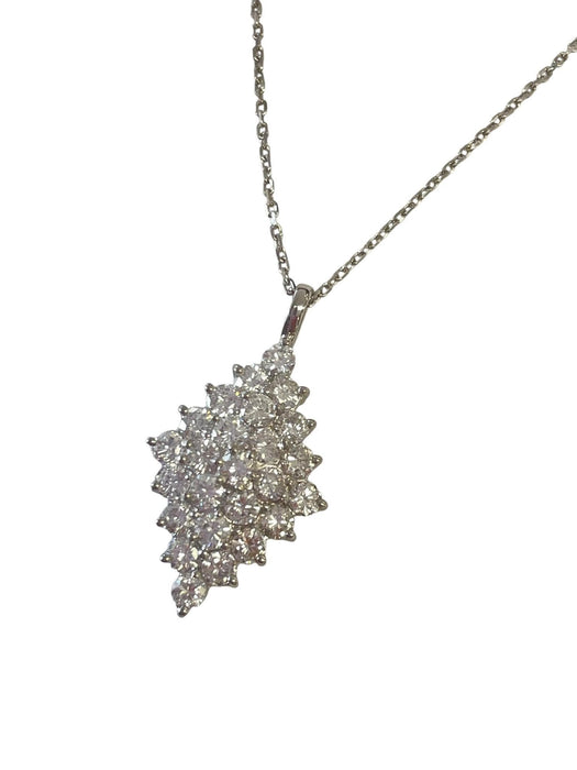 NO BRAND Cluster Diamond Necklace