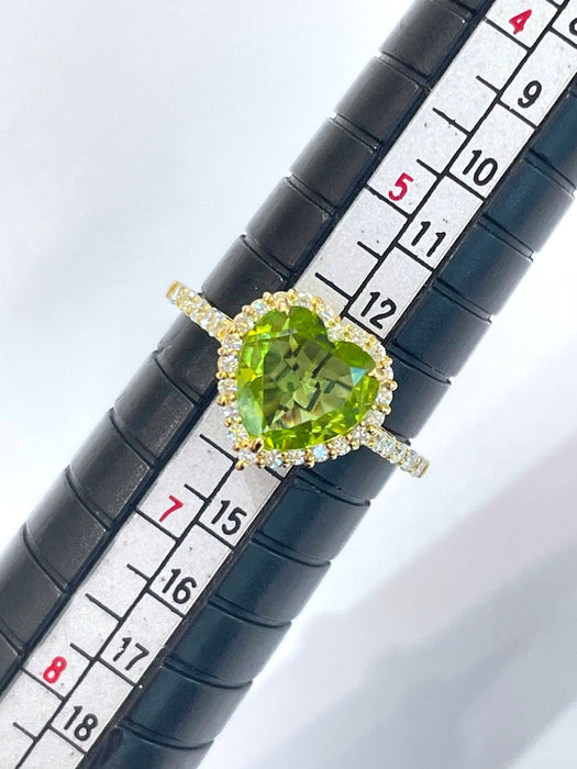 NO BRAND Peridot Heart Diamond Ring