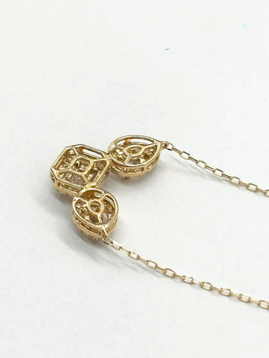 NO BRAND 3P Shape Diamond Necklace