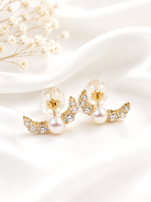 NO BRAND Pearl Crescent Diamond Stud Earrings