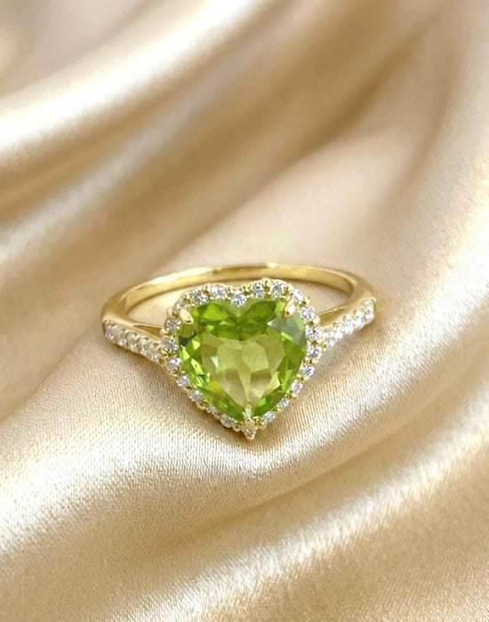 NO BRAND Peridot Heart Diamond Ring