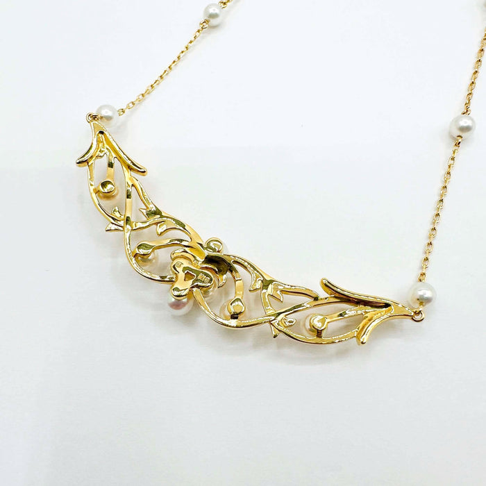 MIKIMOTO Pearl Necklace