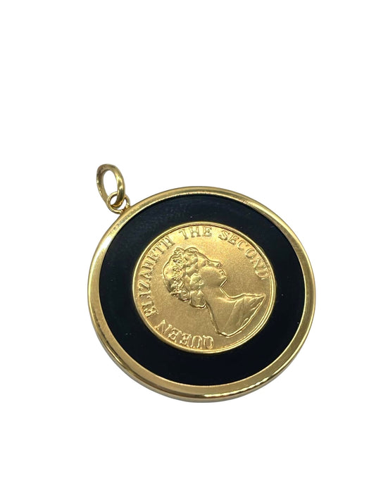 NO BRAND Queen Elizabeth Onyx Coin Top Pendant