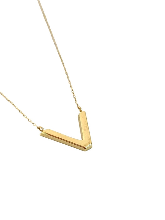 NO BRAND V Initial Necklace