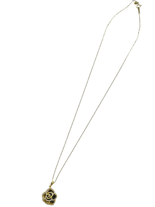 NO BRAND Camelia Black & White Diamond Necklace
