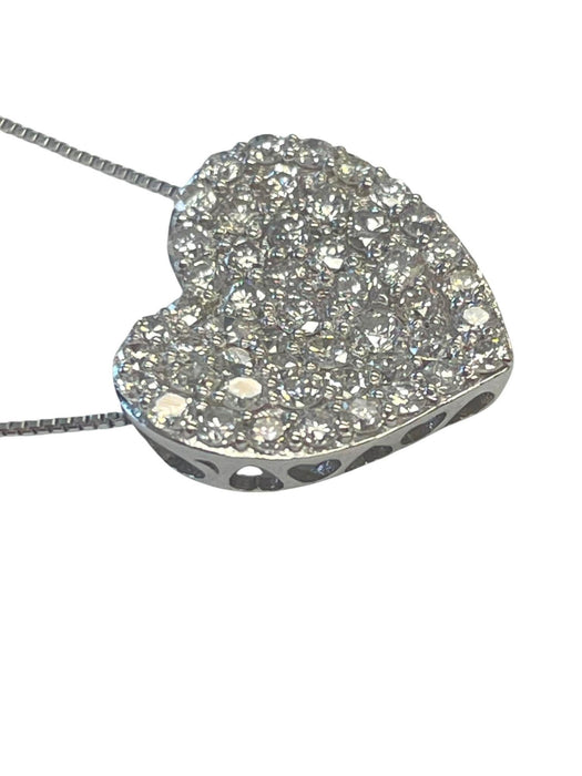 NO BRAND Heart Cluster Diamond Necklace