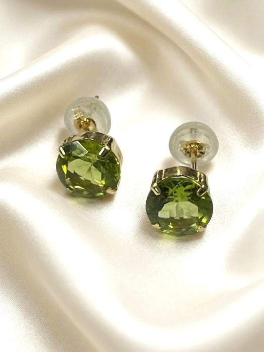 NO BRAND Peridot Stud Earrings