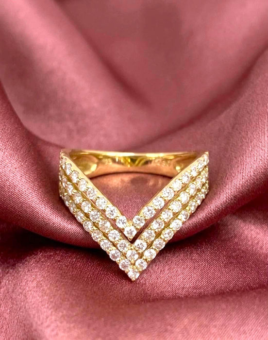 NO BRAND V Cluster Diamond Ring