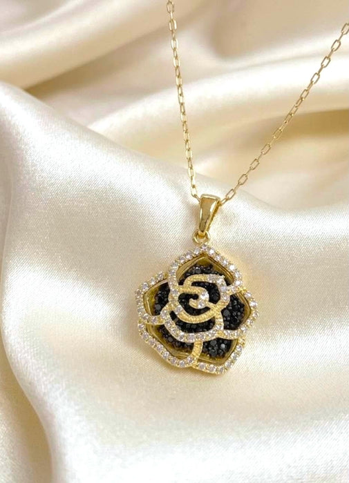 NO BRAND Camelia Black & White Diamond Necklace