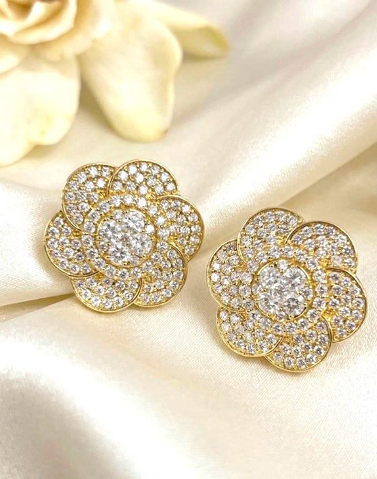 NO BRAND Floral Cluster Diamond Stud Earrings