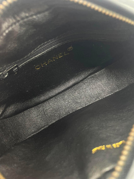 CHANEL CC Logo Tassel Oval Chain Shoulder Bag