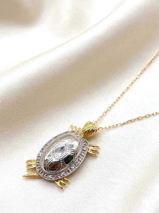 NO BRAND Turtle Two-Tone Diamond Necklace