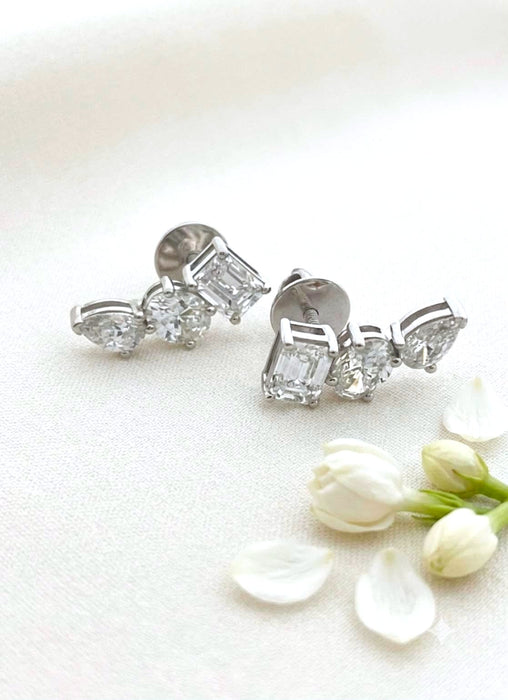 NO BRAND 3P Shape Diamond Stud Earrings