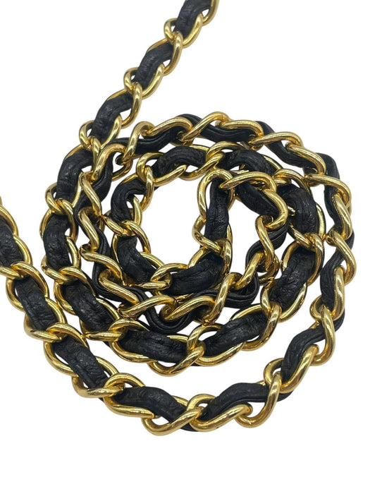 CHANEL CC Logo Tassel Oval Chain Shoulder Bag