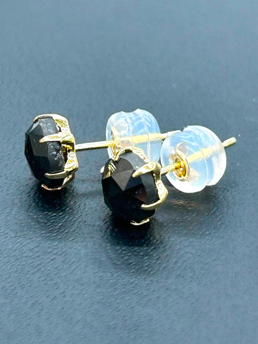 NO BRAND Black Diamond Stud Earrings