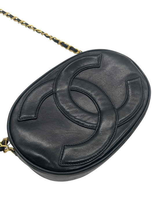 CHANEL CC Logo Tassel Oval Chain Shoulder Bag