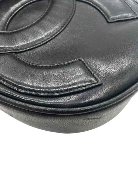 CHANEL CC Logo Tassel Oval Chain Shoulder Bag