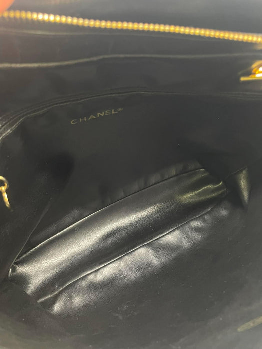 CHANEL Matelassé Lambskin Chain Shoulder Bag