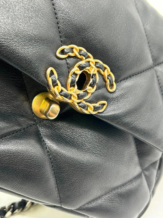 CHANEL 19 Interlocking CC Flap Lambskin Black Chain Shoulder Bag