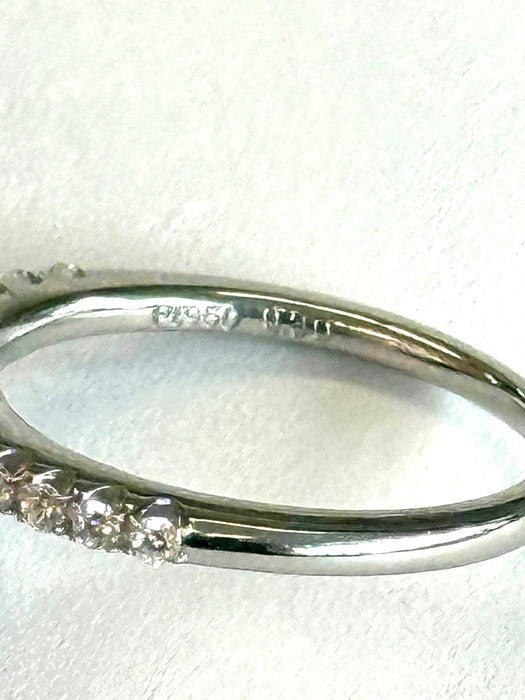 NO BRAND Round Diamond Ring
