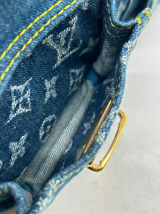 LOUIS VUITTON Denim Neo Speedy Handbag