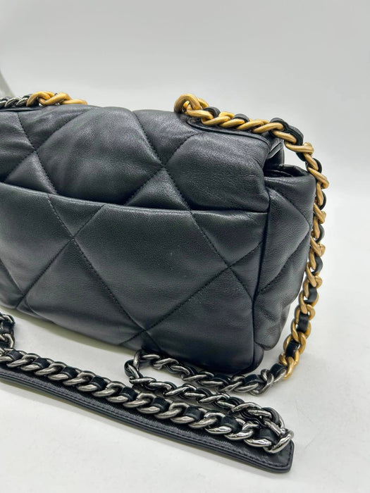 CHANEL 19 Interlocking CC Flap Lambskin Black Chain Shoulder Bag