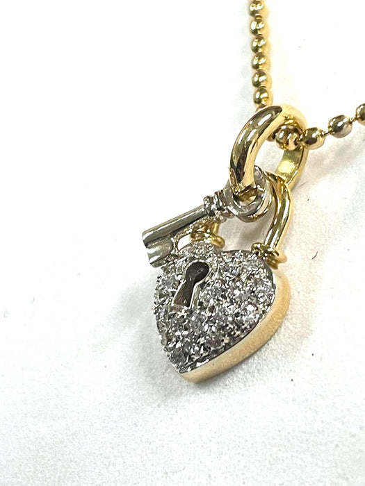 NO BRAND Heart Key Cluster Diamond Necklace