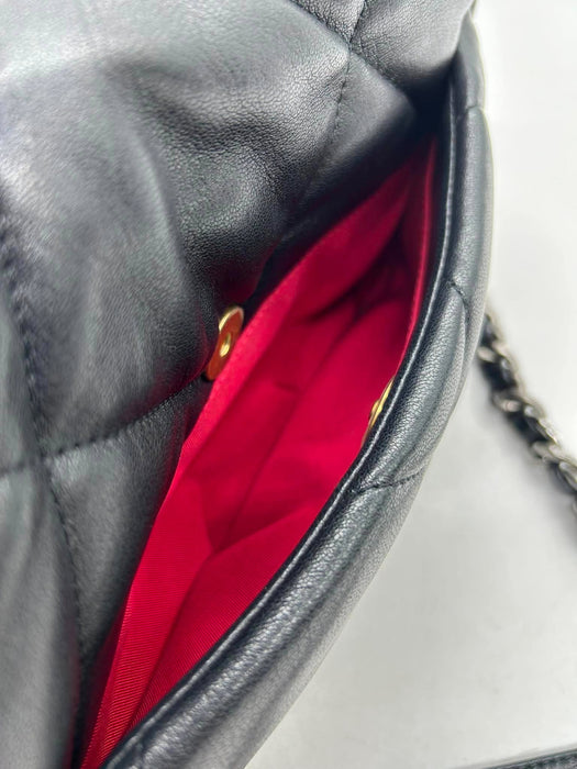 CHANEL 19 Interlocking CC Flap Lambskin Black Chain Shoulder Bag
