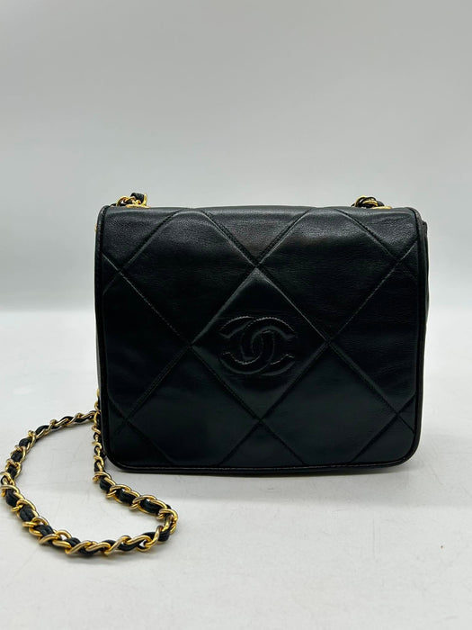 CHANEL Interlocking CC Black Lambskin Shoulder Bag