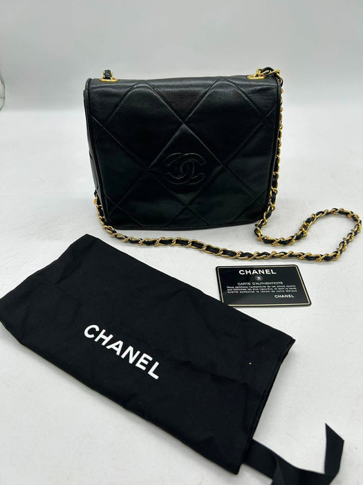 CHANEL Interlocking CC Black Lambskin Shoulder Bag