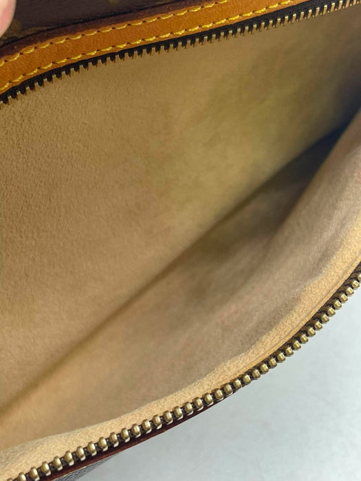 LOUIS VUITTON Cite GM Monogram Shoulder Bag