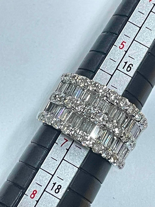 NO BRAND Baguette Diamond Ring