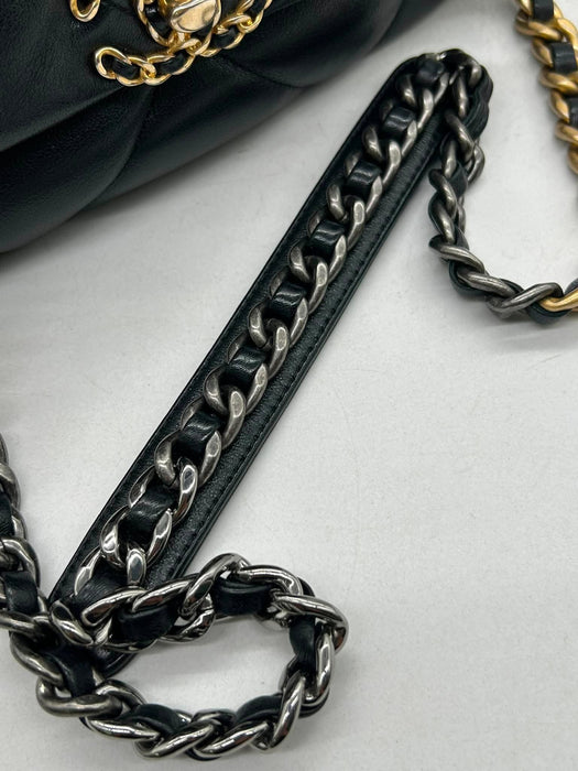 CHANEL 19 Interlocking CC Flap Lambskin Black Chain Shoulder Bag