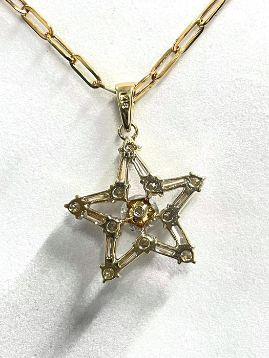NO BRAND Star Baguette Diamond Necklace