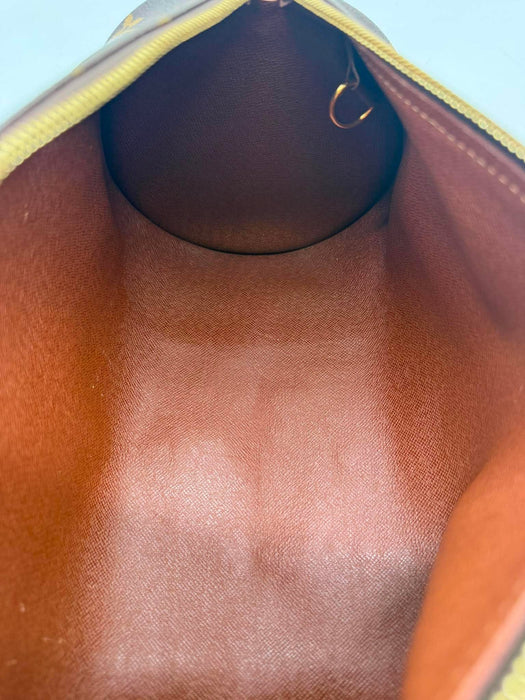 LOUIS VUITTON Papillon with Pouch Monogram Handbag