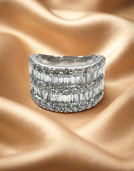 NO BRAND Baguette Diamond Ring