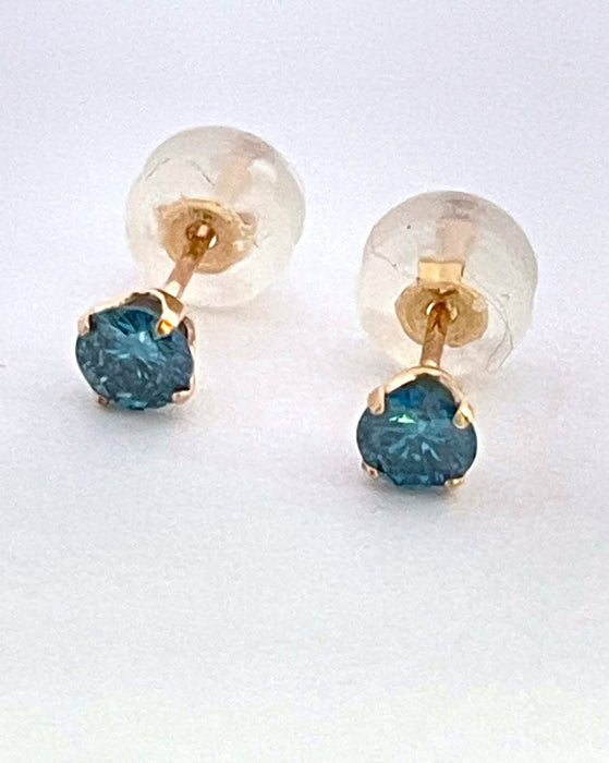 NO BRAND Blue Diamond Stud Earrings